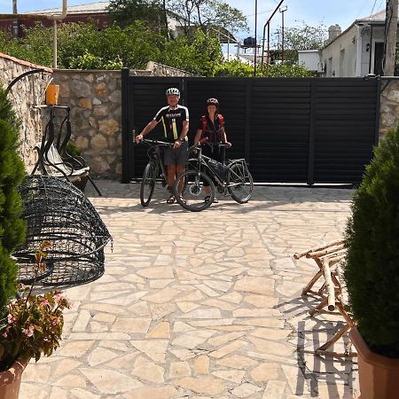 Hotel Bani Kʼutʼaisi Exterior foto